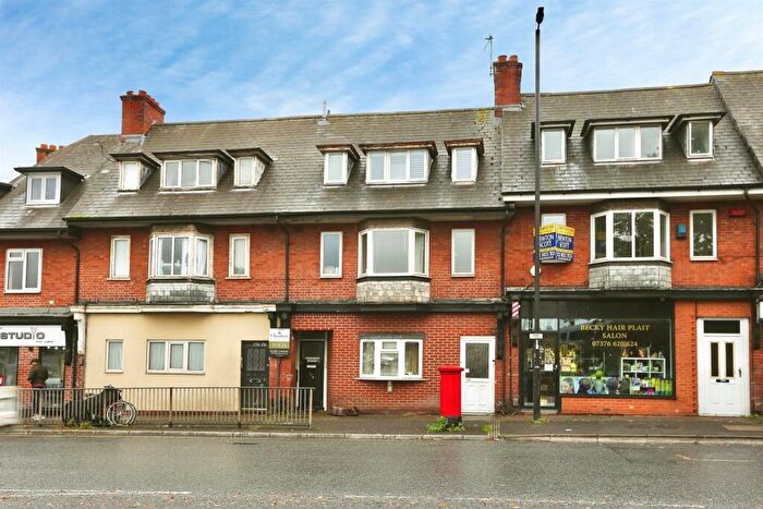1 Bedroom Flat For Sale In Bitterne Road West, Southampton, SO18