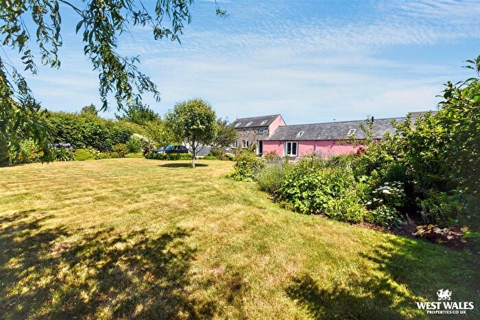 4 Bedroom Semi-Detached House For Sale In Rhoscrowther, Pembroke, SA71