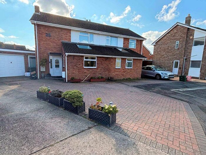 4 Bedroom Semi-Detached House For Sale In Pill Way, Clevedon, BS21