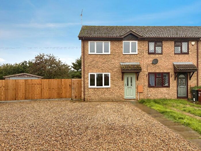 3 Bedroom End Of Terrace House For Sale In Seymour Avenue, Brandon, IP27