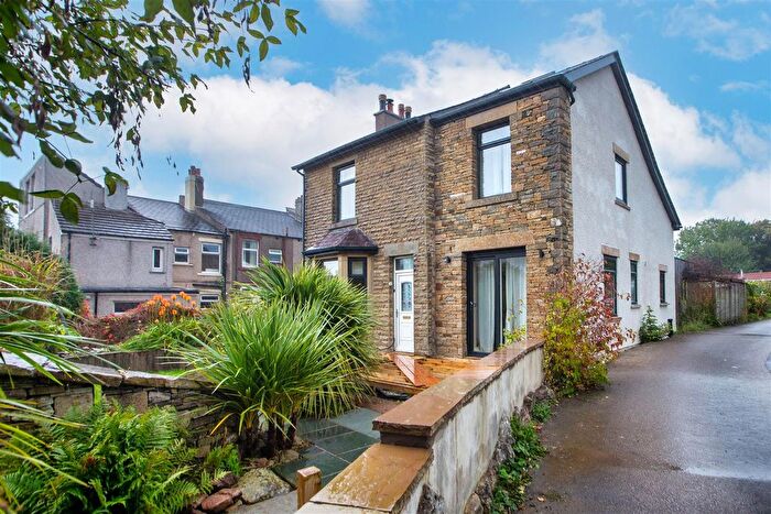 4 Bedroom Property For Sale In Crag Bank Road, Carnforth, LA5