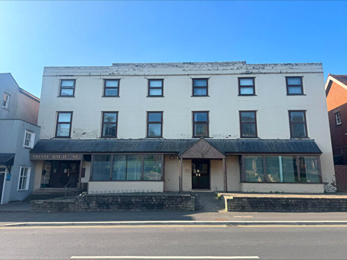 2 Bedroom Flat To Rent In Central Yeovil, BA20