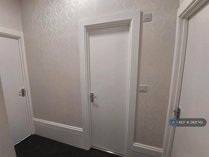 2 Bedroom Flat To Rent In Manor Road, London, N16