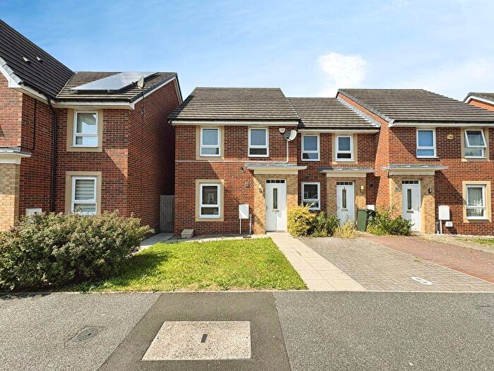 3 Bedroom End Of Terrace House For Sale In Ryder Court, Newcastle Upon Tyne, NE12