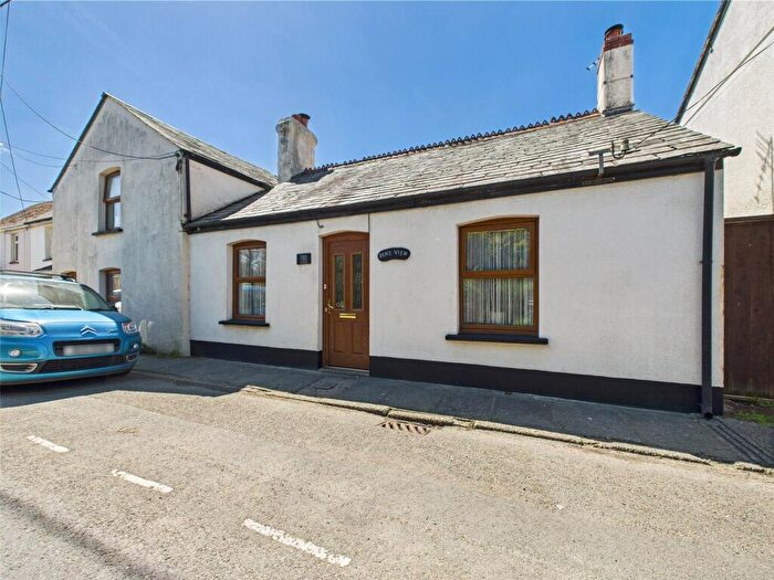 4 Bedroom Semi-Detached House For Sale In Trewyn Road, Holsworthy, Devon, EX22