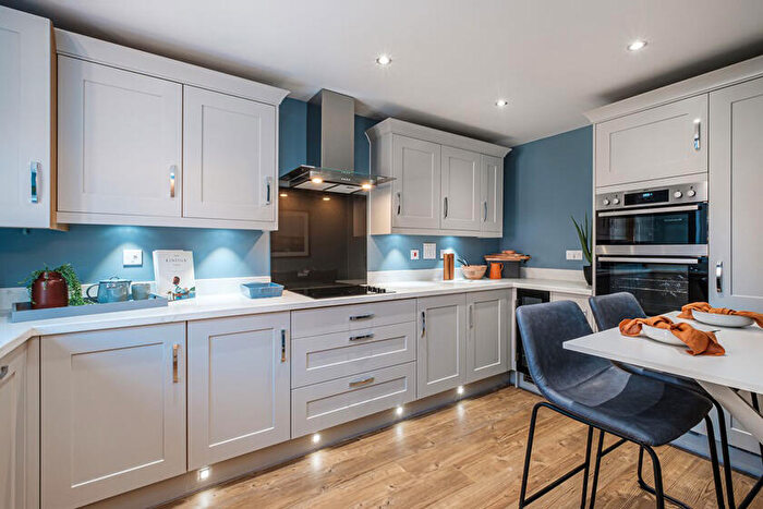 4 Bedroom End Of Terrace House For Sale In Stratford Drive Overstone, NN6