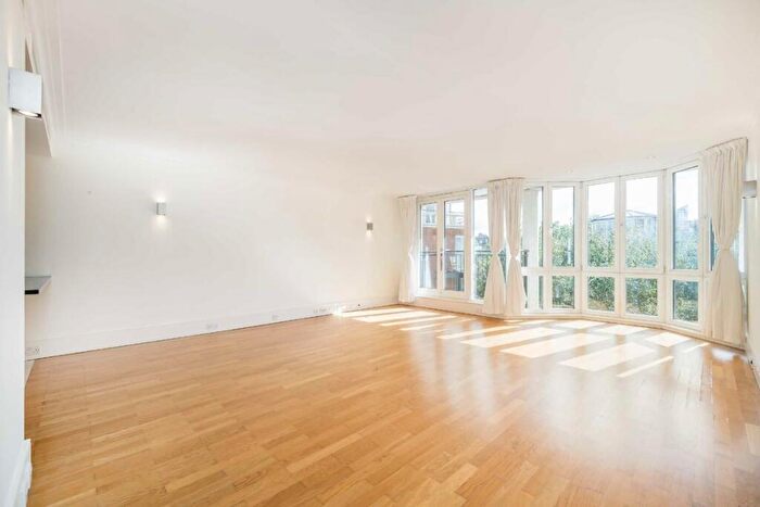 2 Bedroom Flat For Sale In Coleridge Gardens, Chelsea, SW10