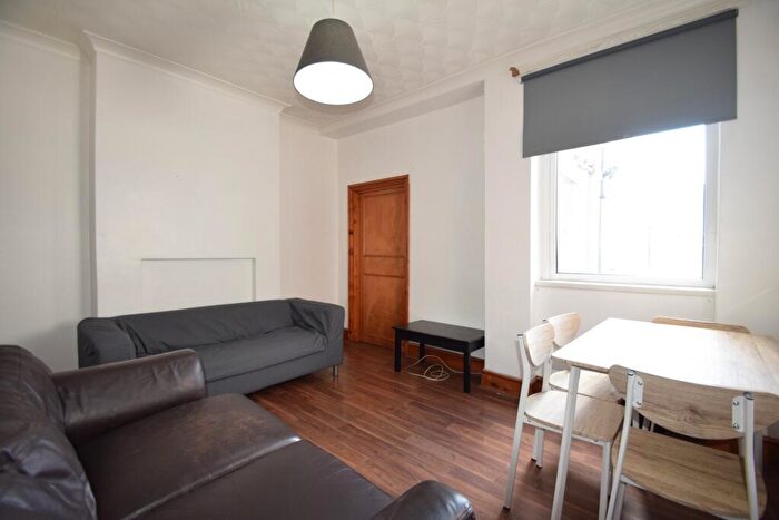 4 Bedroom House To Rent In Wyeverne Road, Cathays, CF24