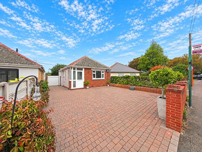 2 Bedroom Detached Bungalow For Sale In Chilton Lane, Ramsgate, CT11