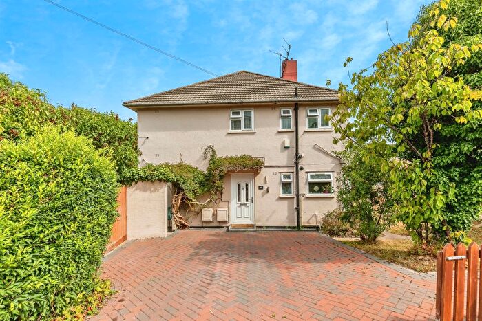 2 Bedroom Maisonette For Sale In Lower Knole Lane, Bristol, BS10
