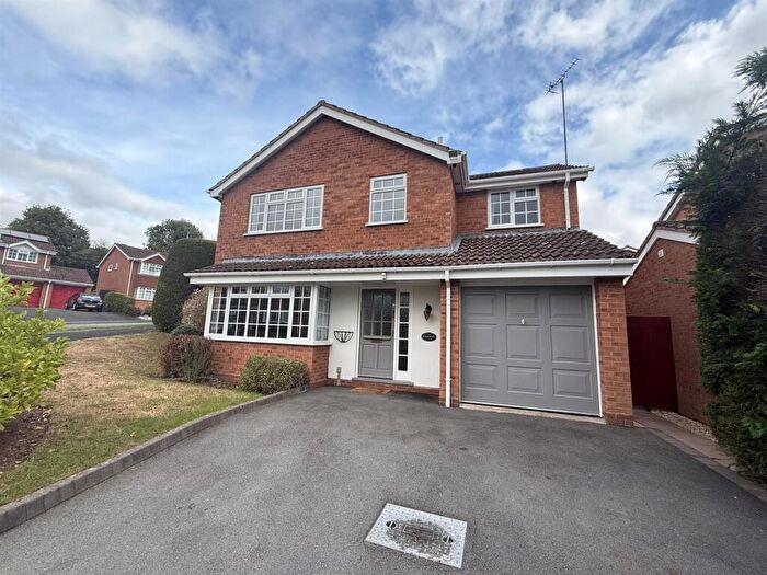 4 Bedroom Detached House To Rent In Stonepits Lane, Redditch, B97