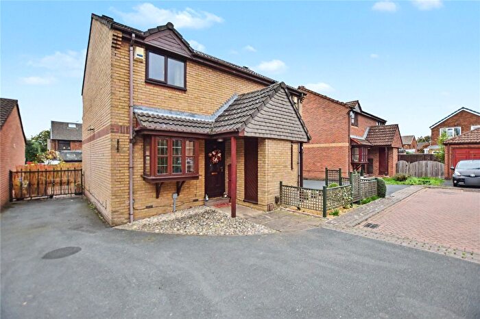 2 Bedroom Semi-Detached House For Sale In Long Field Drive, Leeds, LS15