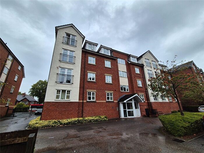 2 Bedroom Flat For Sale In Wilderspool Causeway, Warrington, Cheshire, WA4