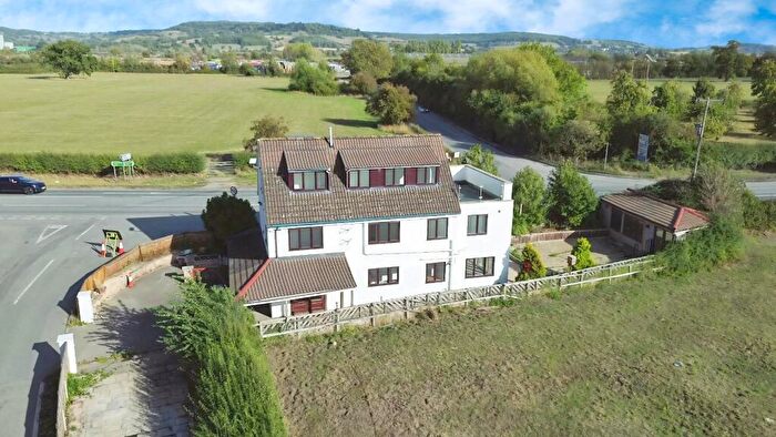 6 Bedroom Detached House For Sale In Castle Lane, Moreton Valence, GL2