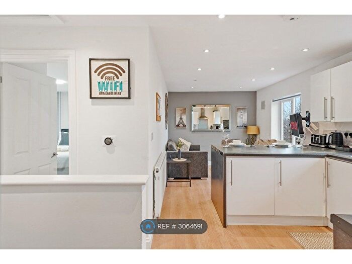 2 Bedroom Maisonette To Rent In Hobbs Hill Road, Hemel Hempstead, HP3