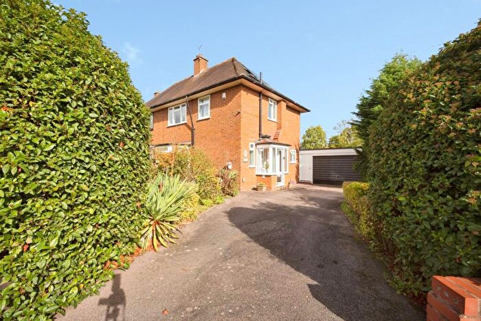3 Bedroom Detached House For Sale In Tanhouse Farm Road, Solihull, B92