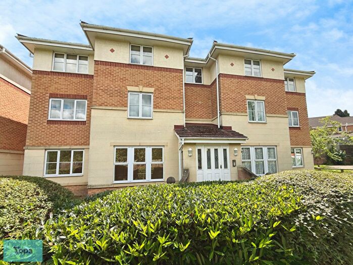 2 Bedroom Flat For Sale In Moat House Way, Conisbrough, Doncaster, DN12