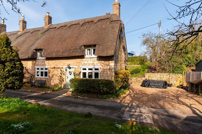 3 Bedroom Semi-Detached House For Sale In Stamford End, Exton, LE15