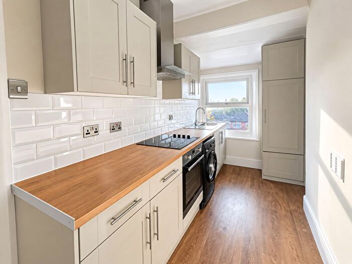 2 Bedroom Flat To Rent In Park Terrace, Liverpool, L22