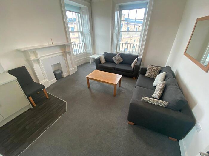 5 Bedroom Flat To Rent In Nethergate, Dundee, DD1