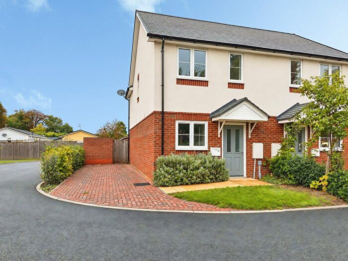 2 Bedroom Property To Rent In Shaw Close, Royston, SG8