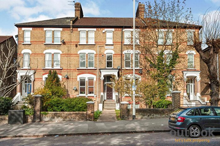 1 Bedroom Flat To Rent In Wanstead, London, E11