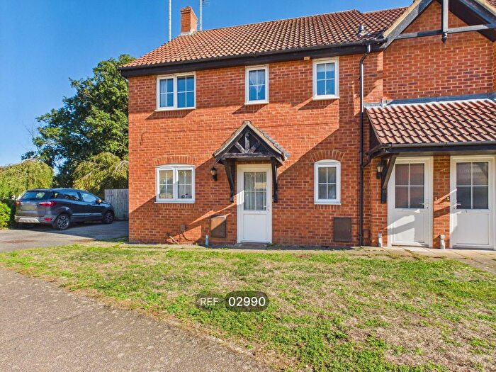 1 Bedroom Flat To Rent In Clearwing Close, Ipswich, IP8