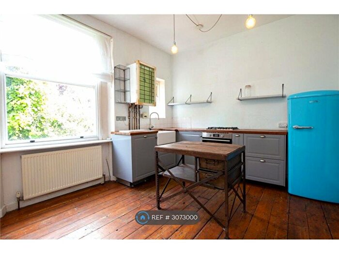 2 Bedroom Maisonette To Rent In City Road, Bristol, BS2