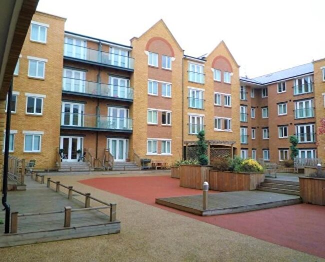 2 Bedroom Flat For Sale In Griffin Court, Black Eagle Drive, Gravesend, Kent, DA11