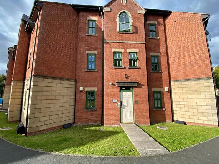 3 Bedroom Apartment To Rent In Schuster Road, Victoria Park, £pppw, M14