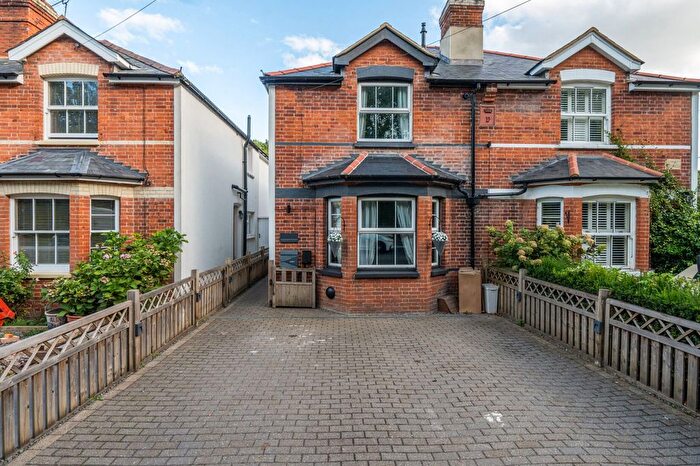 3 Bedroom Semi-Detached House For Sale In Aldershot Road, Pirbright, Woking, GU24