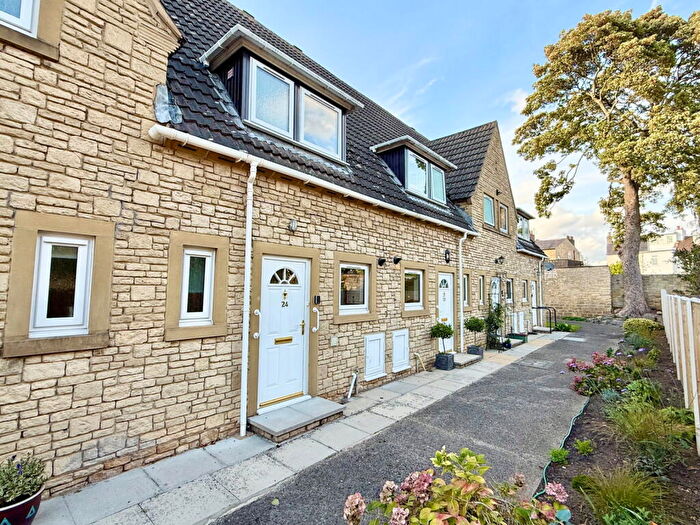 2 Bedroom Mews For Sale In Boston Spa ~ Hall Mews, LS23