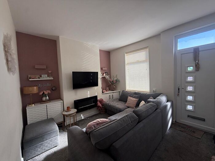 2 Bedroom House To Rent In Peashill Street, S62