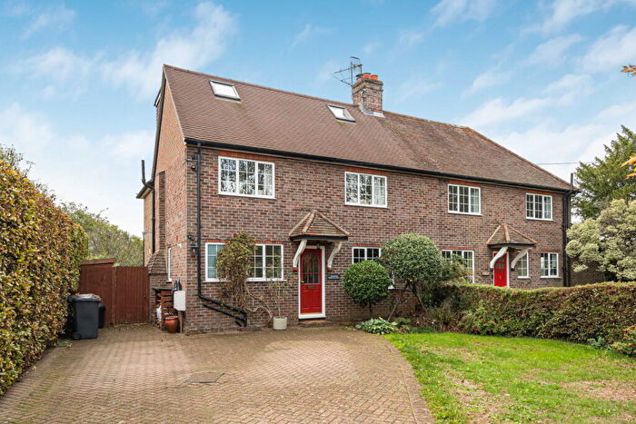 4 Bedroom Semi-Detached House For Sale In New Road, Chilworth, Guildford, GU4