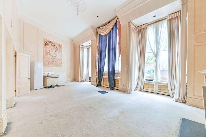 5 Bedroom Property For Sale In Clancarty Road, Peterborough Estate, London, SW6