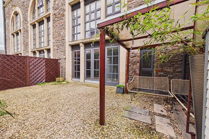 1 Bedroom Flat For Sale In Old Market, Vestry Lane, BS5