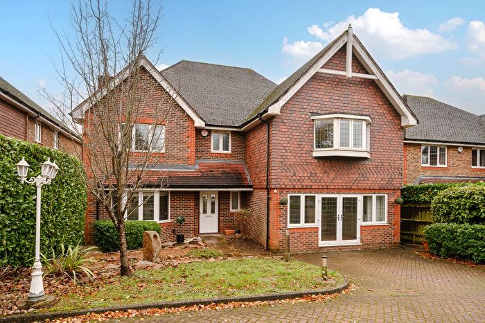 5 Bedroom Detached House To Rent In Ad Walnut Grove, Banstead, Surrey, SM7