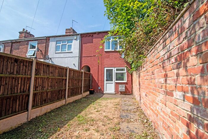 2 Bedroom End Of Terrace House For Sale In Malpas Avenue, Gainsborough, DN21