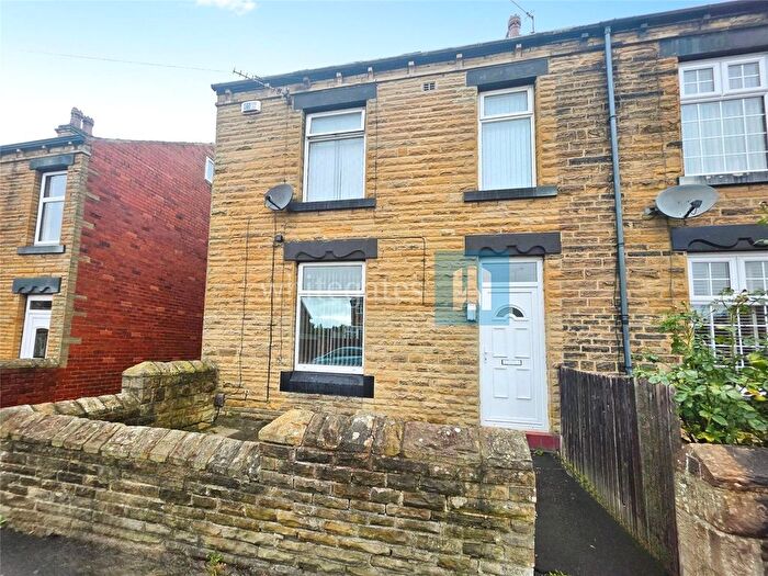 3 Bedroom Semi-Detached House For Sale In Longfield Road, Heckmondwike, West Yorkshire, WF16