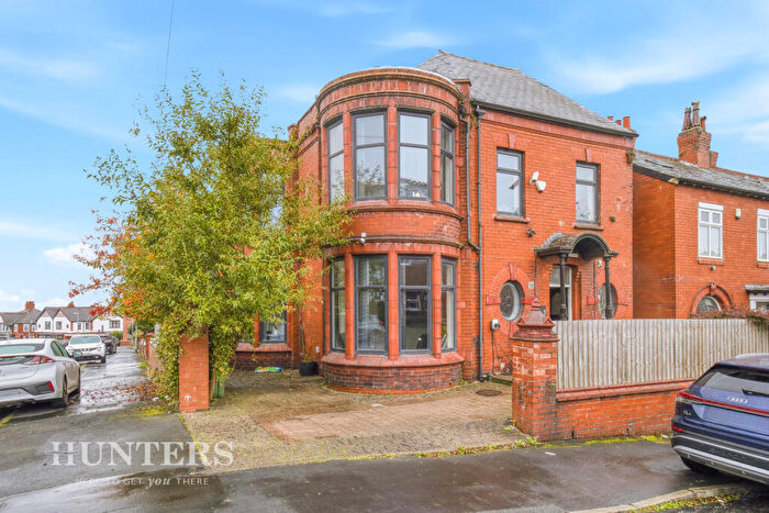 5 Bedroom Detached House For Sale In Grendon Avenue, Oldham, OL8