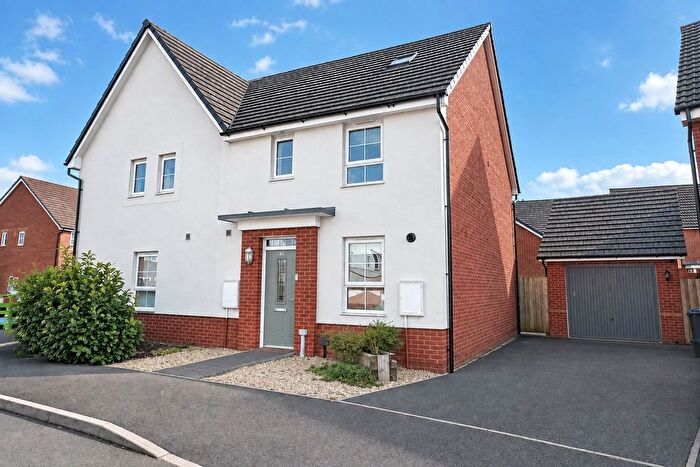 4 Bedroom Semi-Detached House For Sale In Athelney Avenue, Westbury, BA13