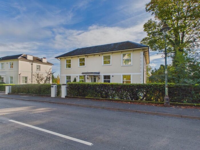 2 Bedroom Flat For Sale In A Graham Road, Malvern, WR14