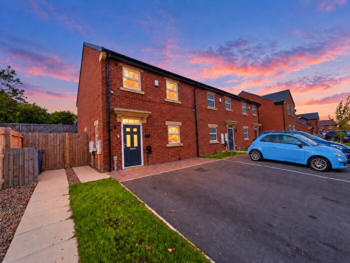 3 Bedroom Town House For Sale In Trinity Close, Barnsley, S70