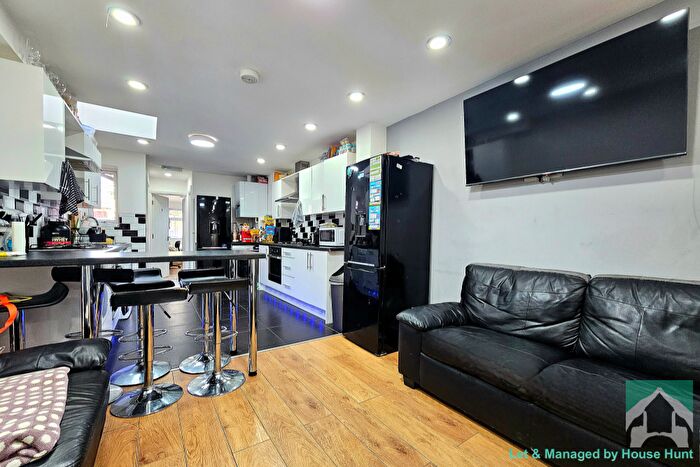 6 Bedroom House To Rent In Exeter Road, Birmingham, B29