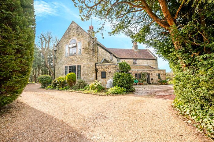 2 Bedroom Flat For Sale In Warren Gate, Warren Road, TN6