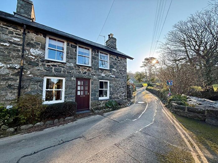 3 Bedroom End Of Terrace House For Sale In Min Y Dwr, Llwyngwril, LL37