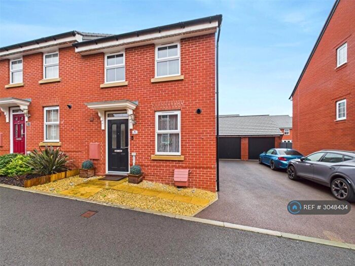 3 Bedroom Semi-Detached House To Rent In Pipit Close, Gloucester, GL2