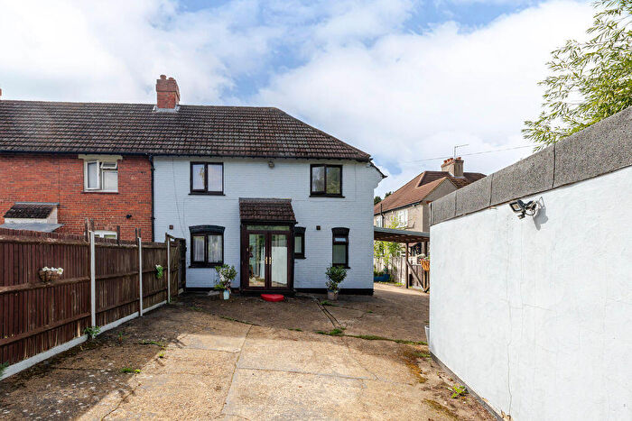 4 Bedroom Semi-Detached House For Sale In Harrow Road, Warlingham, CR6