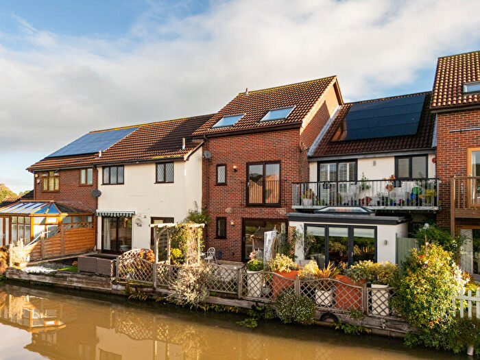 3 Bedroom Town House For Sale In The Anchorage, Chester, CH3
