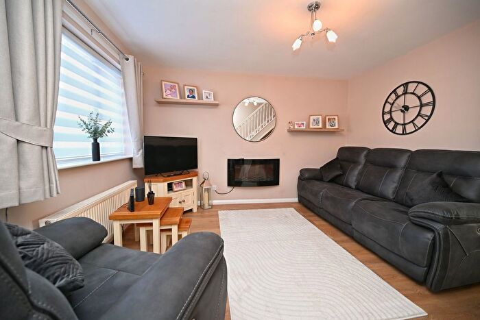 2 Bedroom Semi-Detached House For Sale In Fieldhead Road, Hoyland, Barnsley, S74
